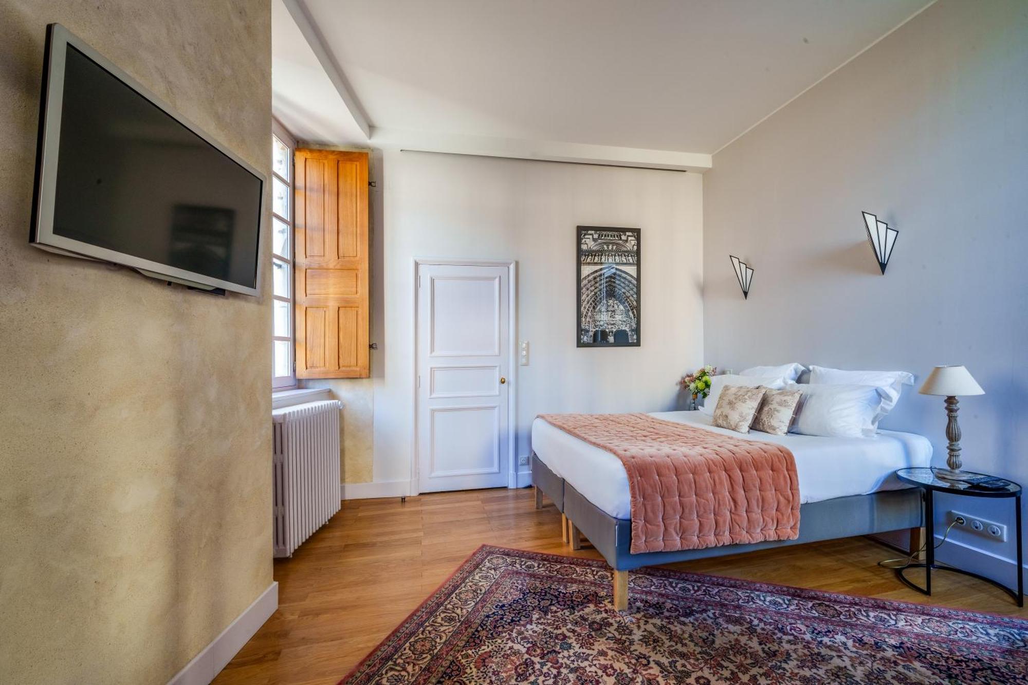 Appartement Raffine Vue Cathedrale, Jardin, Wifi Тур Екстер'єр фото