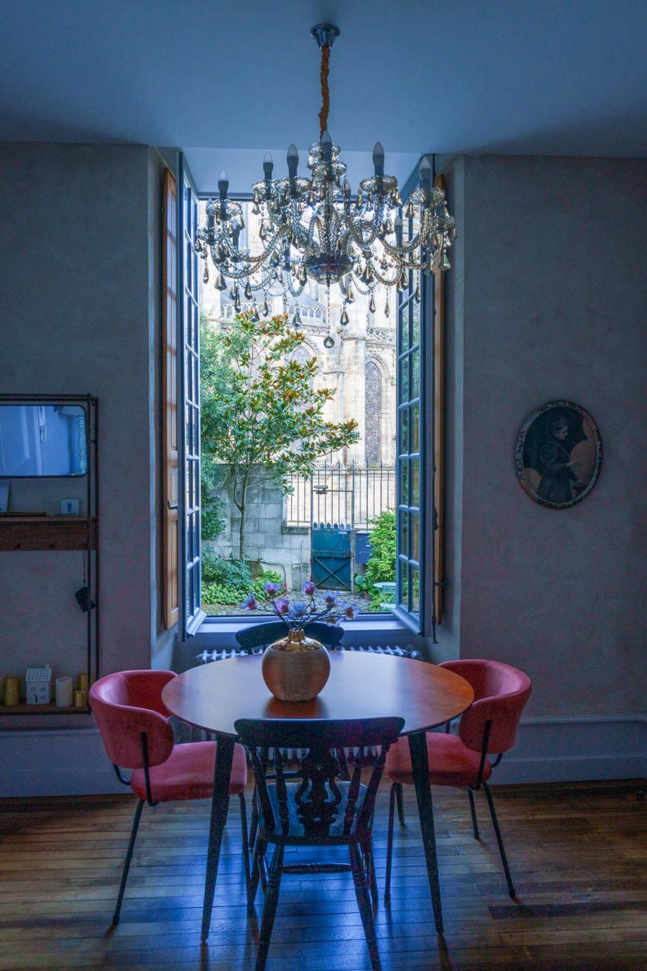 Appartement Raffine Vue Cathedrale, Jardin, Wifi Тур Екстер'єр фото